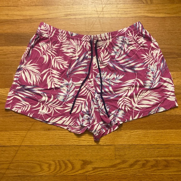 Leaf Print Athletic Shorts for Women - Picture 1 of 3